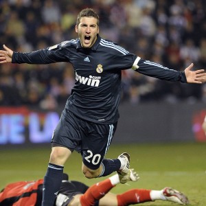 爱游戏电脑版官网-穿越火线 赛季末冲刺赛竞争激烈，cf手游季末冲级活动