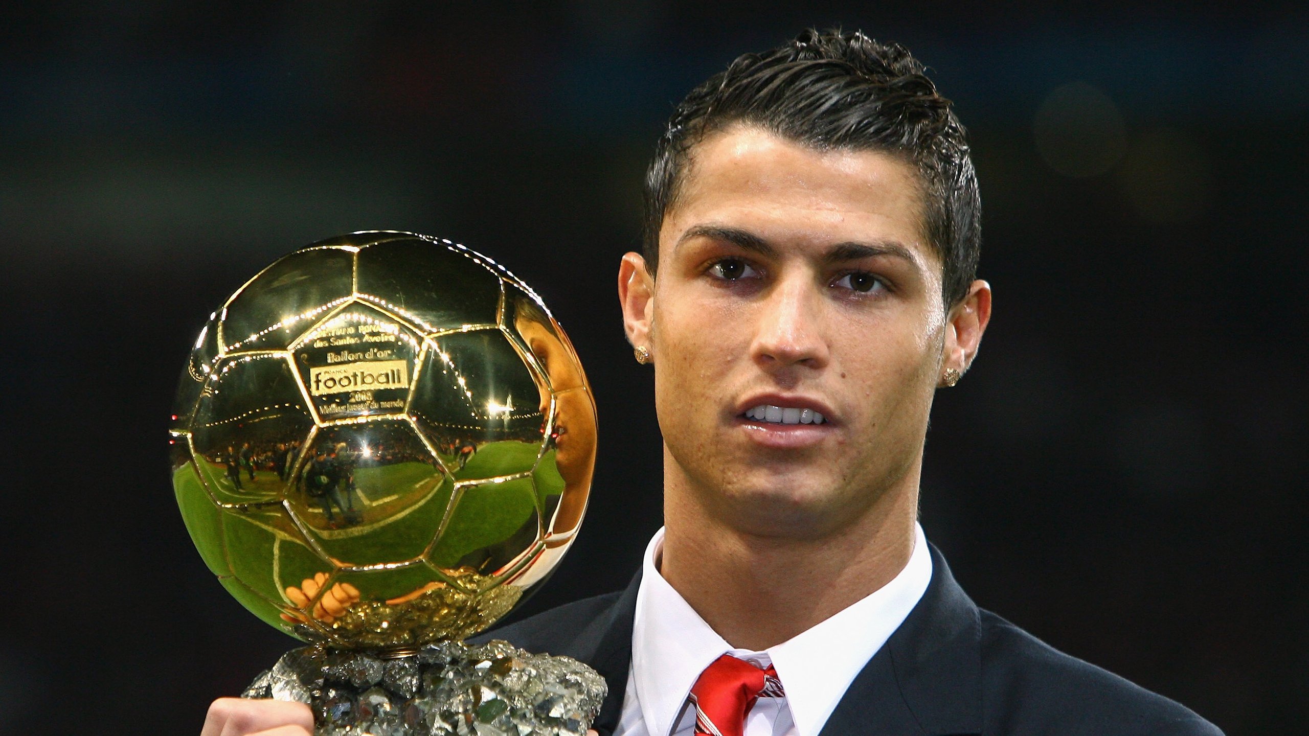 哈兰德连场破门,英超射手榜领跑者不可阻挡,哈兰德能否超越c罗